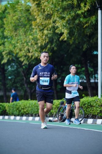 Race photo from KEMLU RUN 2025
