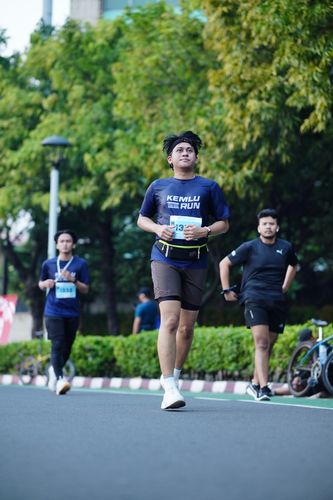 Race photo from KEMLU RUN 2025