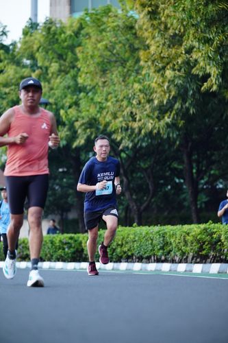 Race photo from KEMLU RUN 2025