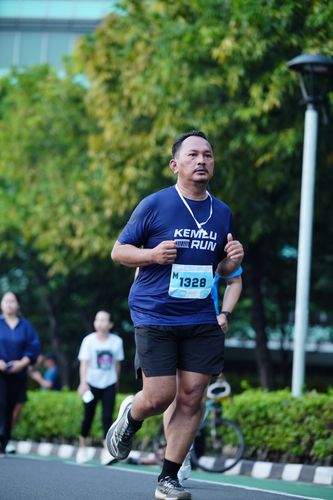 Race photo from KEMLU RUN 2025