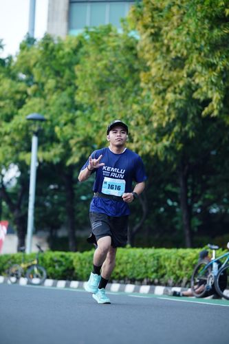 Race photo from KEMLU RUN 2025