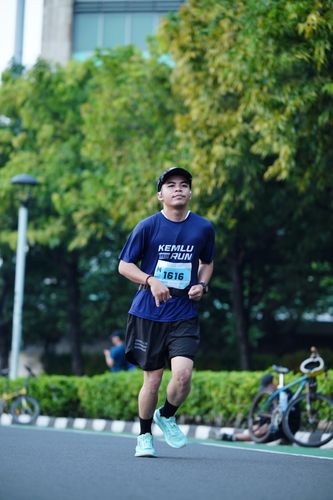 Race photo from KEMLU RUN 2025