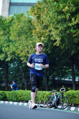 Race photo from KEMLU RUN 2025