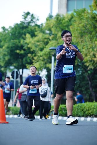 Race photo from KEMLU RUN 2025