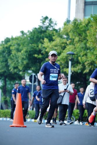 Race photo from KEMLU RUN 2025