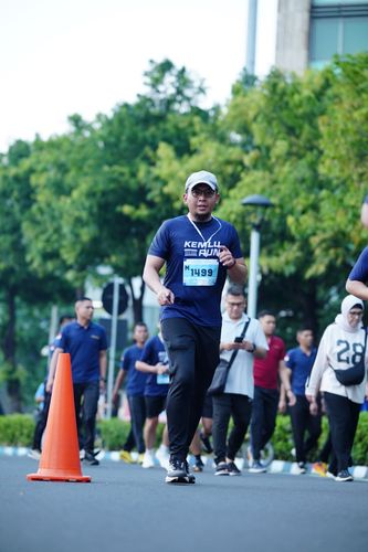 Race photo from KEMLU RUN 2025