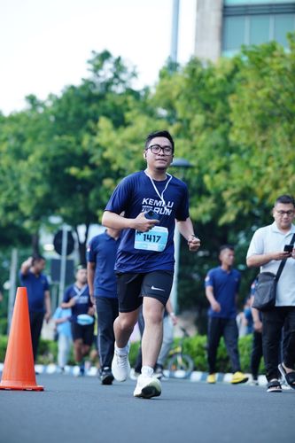Race photo from KEMLU RUN 2025