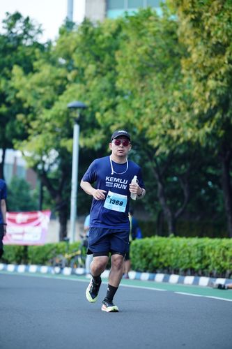 Race photo from KEMLU RUN 2025