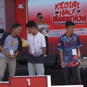 Race photo from KEDIRI HALF MARATHON 2026