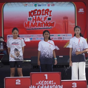 Race photo from KEDIRI HALF MARATHON 2026