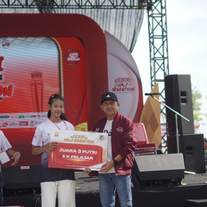 Race photo from KEDIRI HALF MARATHON 2026