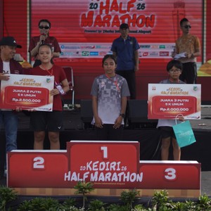 Race photo from KEDIRI HALF MARATHON 2026