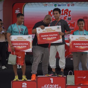 Race photo from KEDIRI HALF MARATHON 2026