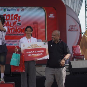 Race photo from KEDIRI HALF MARATHON 2026