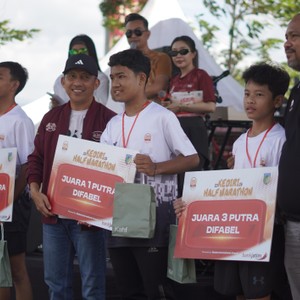 Race photo from KEDIRI HALF MARATHON 2026