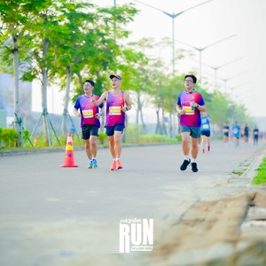 Race photo from YUK TRAVEL RUN