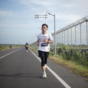 Race photo from KEDIRI HALF MARATHON 2026