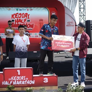 Race photo from KEDIRI HALF MARATHON 2026