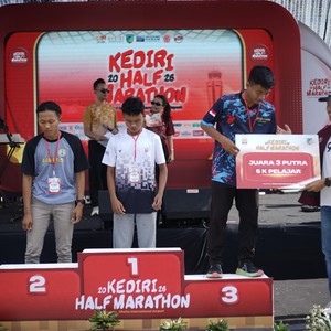 Race photo from KEDIRI HALF MARATHON 2026