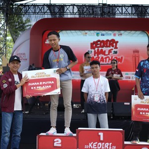Race photo from KEDIRI HALF MARATHON 2026
