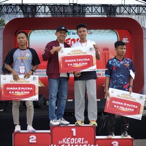 Race photo from KEDIRI HALF MARATHON 2026