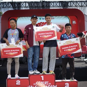 Race photo from KEDIRI HALF MARATHON 2026