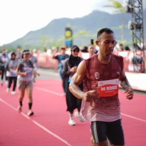 Race photo from KEDIRI HALF MARATHON 2026