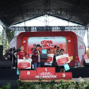 Race photo from KEDIRI HALF MARATHON 2026