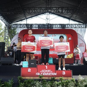 Race photo from KEDIRI HALF MARATHON 2026