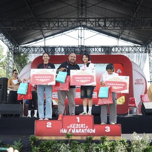 Race photo from KEDIRI HALF MARATHON 2026