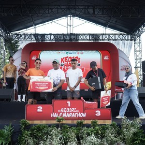 Race photo from KEDIRI HALF MARATHON 2026