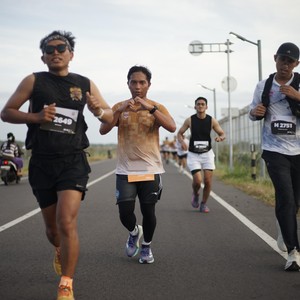 Race photo from KEDIRI HALF MARATHON 2026