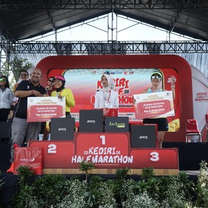 Race photo from KEDIRI HALF MARATHON 2026