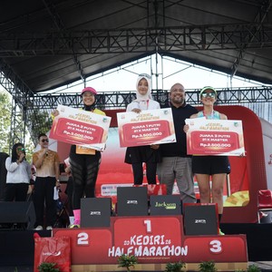 Race photo from KEDIRI HALF MARATHON 2026