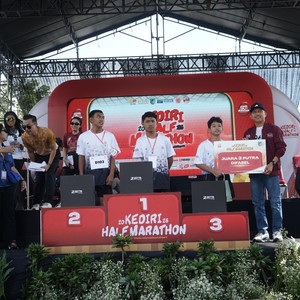 Race photo from KEDIRI HALF MARATHON 2026