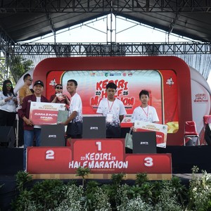 Race photo from KEDIRI HALF MARATHON 2026
