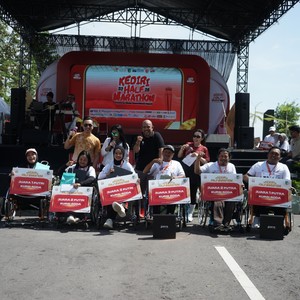 Race photo from KEDIRI HALF MARATHON 2026