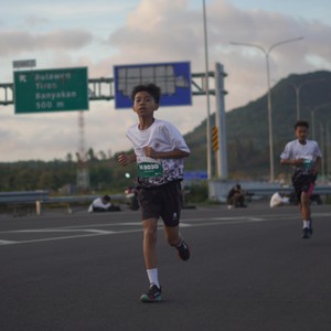 Race photo from KEDIRI HALF MARATHON 2026