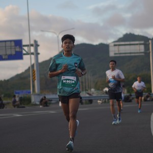 Race photo from KEDIRI HALF MARATHON 2026