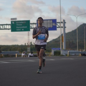 Race photo from KEDIRI HALF MARATHON 2026