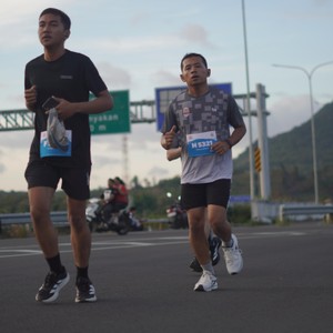 Race photo from KEDIRI HALF MARATHON 2026