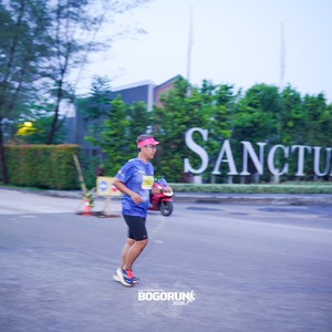 Race photo from BOGORUN 2026