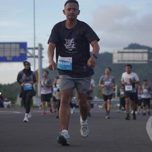 Race photo from KEDIRI HALF MARATHON 2026