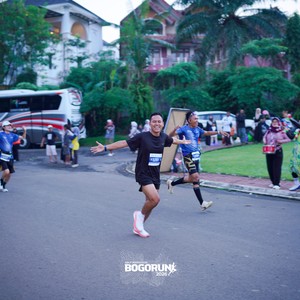 Race photo from BOGORUN 2026