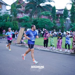 Race photo from BOGORUN 2026