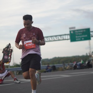 Race photo from KEDIRI HALF MARATHON 2026