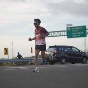 Race photo from KEDIRI HALF MARATHON 2026