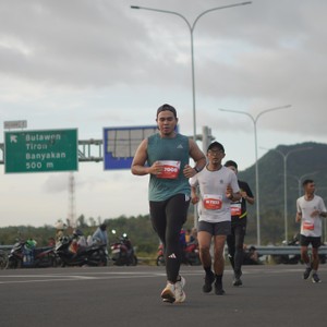 Race photo from KEDIRI HALF MARATHON 2026