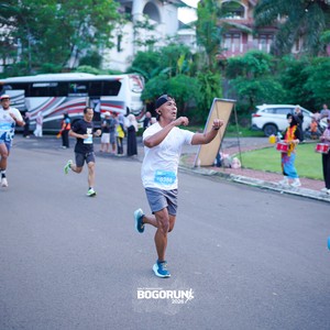 Race photo from BOGORUN 2026