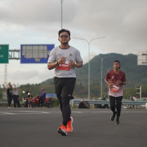 Race photo from KEDIRI HALF MARATHON 2026